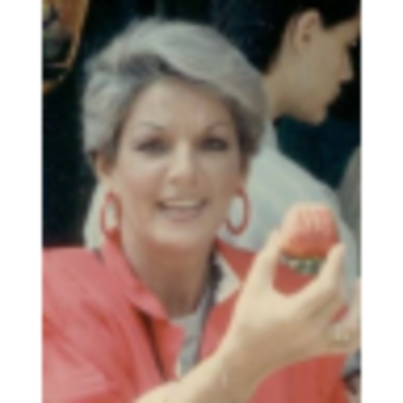 Profile Picture of Valeria Ivanovich (@vivanovich) on Poshmark