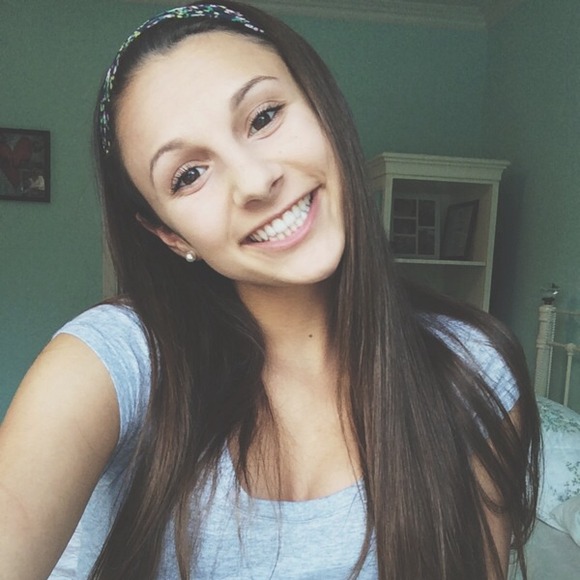 Profile Picture of Lily Glickstein (@lglickstein) on Poshmark