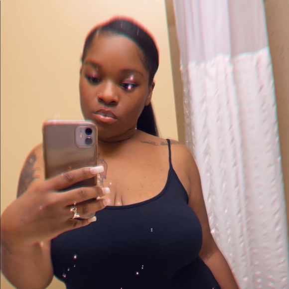 Profile Picture of Ladonna Greenidge (@ladonnagreenidg) on Poshmark