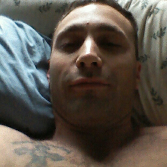 Profile Picture of Kris Redente (@048825777) on Poshmark