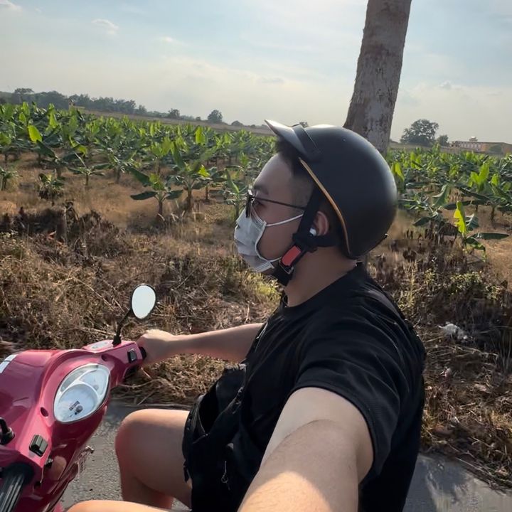 Profile Picture of darrel (@doublechindoublechick) on Tiktok