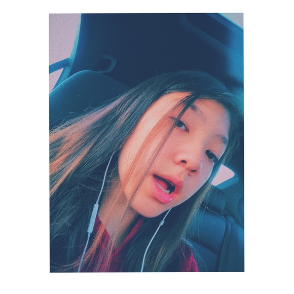 Profile Picture of Tyla Phouybanhdyt (@tyla_anne12) on Poshmark
