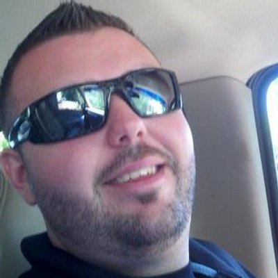 Profile Picture of Dan The Couch Guy (@thecouchguytn) on Twitter