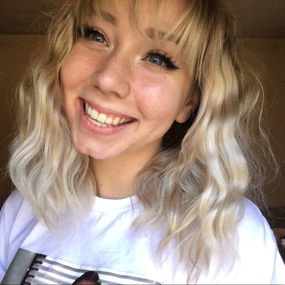 Profile Picture of Cassandra Jackels (@cjackels) on Poshmark