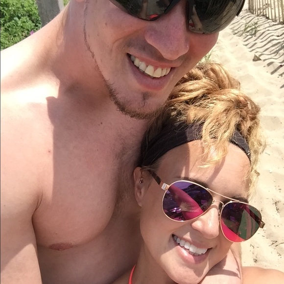 Caitlin Sterner - Poshmark Profile Picture of Caitlin Sterner (@cast489) on Poshmark