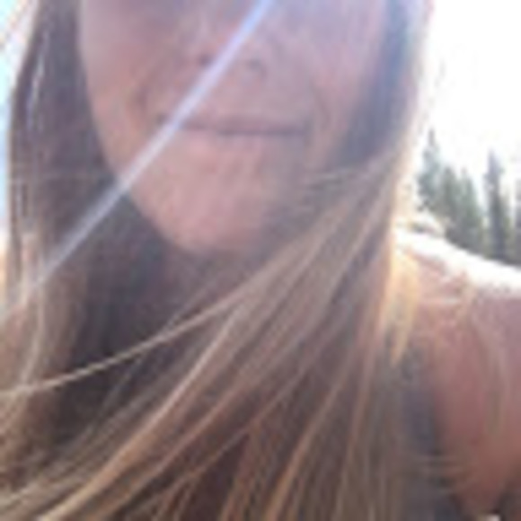 Profile Picture of Audrey Ganey (@audreyganey) on Poshmark