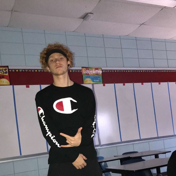 Profile Picture of Michael Alberta (@michael7789) on Poshmark