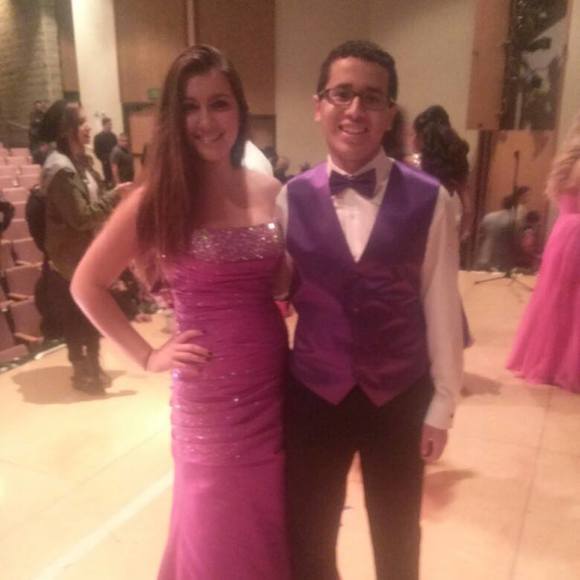 Profile Picture of Alec Torres (@alectorres) on Poshmark