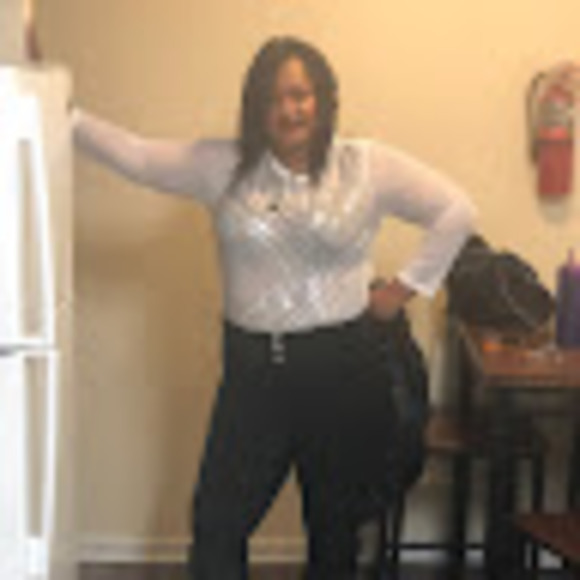 Profile Picture of Kathy Judge (@kathyb5240) on Poshmark