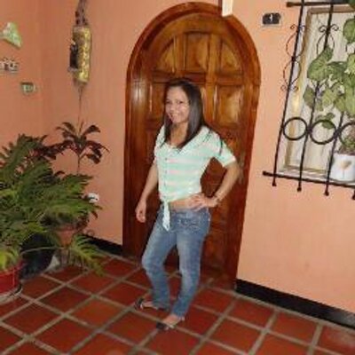 Profile Picture of Irene Castillo (@irenecastillo14) on Twitter