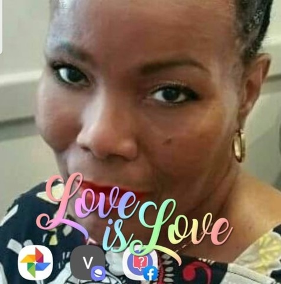 Profile Picture of Marzette Strawter (@marzettes) on Poshmark