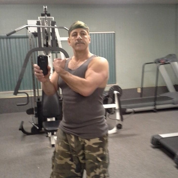 Profile Picture of Darrin Smith (@darrinsmith420) on Poshmark