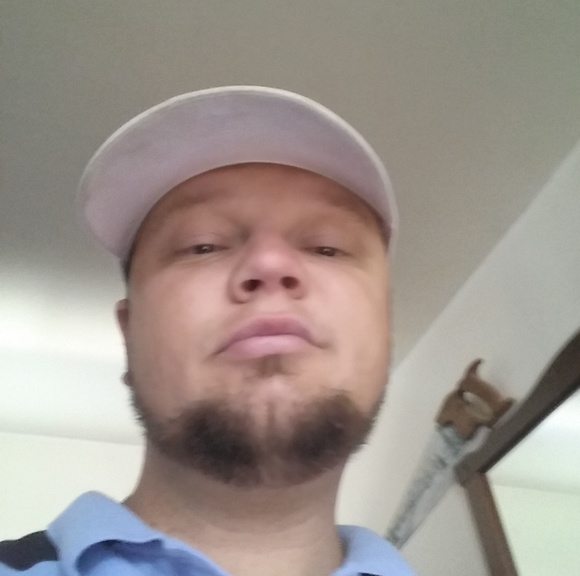 Profile Picture of Travis Ray (@lostintime123) on Poshmark