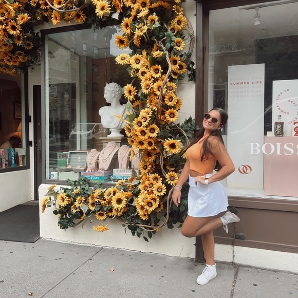 Profile Picture of Anna Isernia (@anna_isernia) on Poshmark