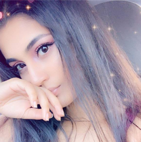 Profile Picture of Saharr Anwarii (@sahar333) on Poshmark