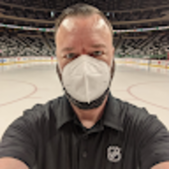 Profile Picture of Kenney Hanzely (@kahos999) on Poshmark