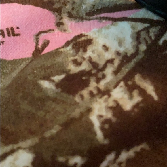 Profile Picture of Taylor Hale (@taytayshorty06) on Poshmark