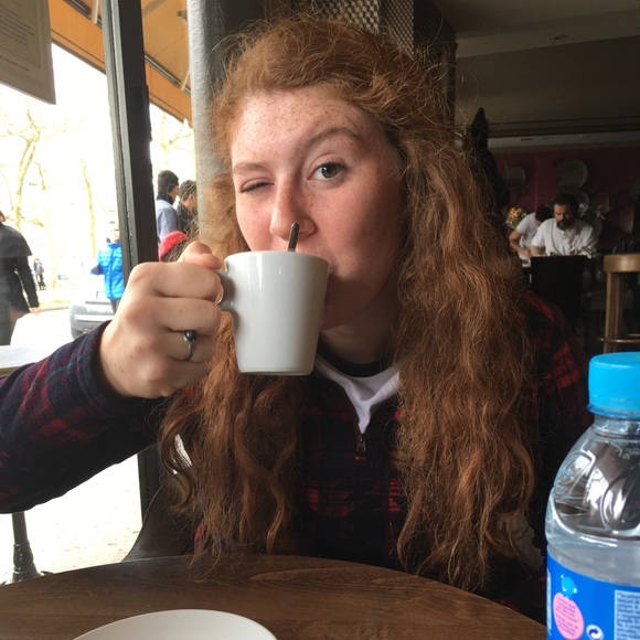 Profile Picture of Lucy Hughes (@lucy16hughes) on Poshmark