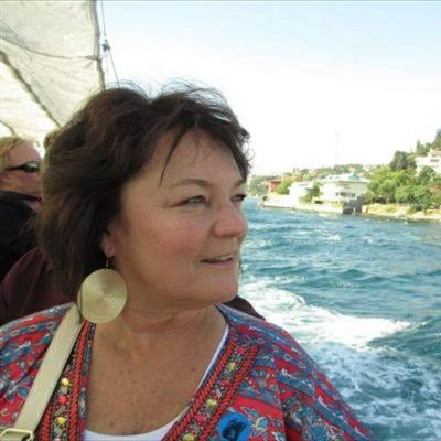 Profile Picture of Deborah Aaron (@vt_nique) on Twitter