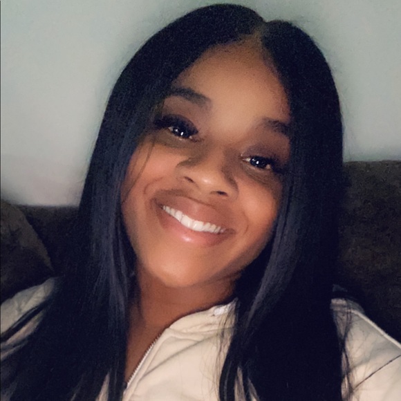 Noel Whitehead - Poshmark Profile Picture of Noel Whitehead (@noelwhitehead) on Poshmark