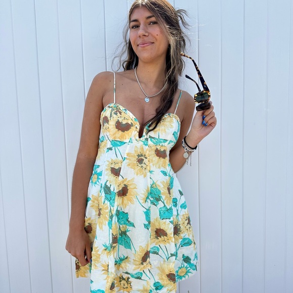 Profile Picture of Julia Arango (@juliaarango5) on Poshmark