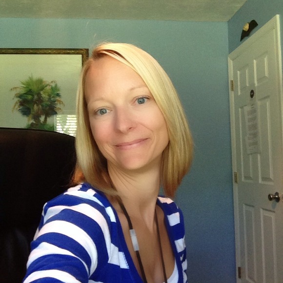 Profile Picture of Charissa Hoerner (@cchoerner74) on Poshmark