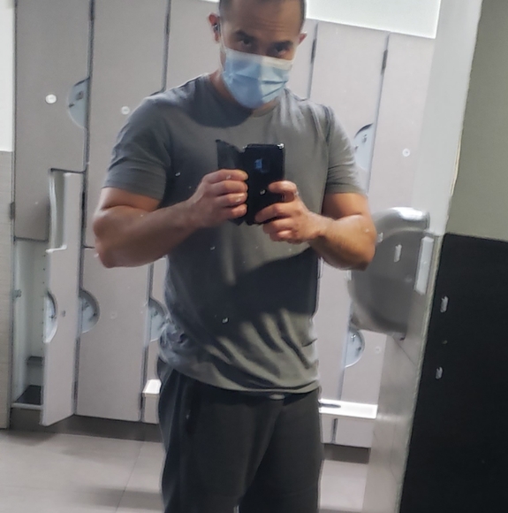 Profile Picture of Carlos Dominguez piñon (@carlosdoming567) on Poshmark