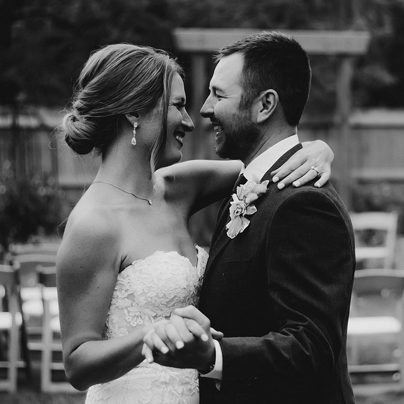 Profile Picture of Sarah Coffrin (@sarah_350) on Poshmark