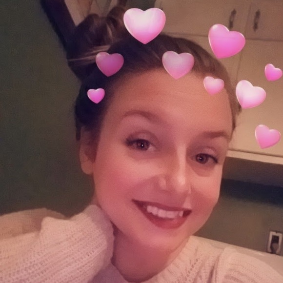 Profile Picture of Kate Stevenson (@kate_stevenson) on Poshmark