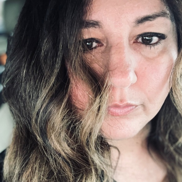 Profile Picture of Sherrie Moody (@invoguehippie) on Poshmark