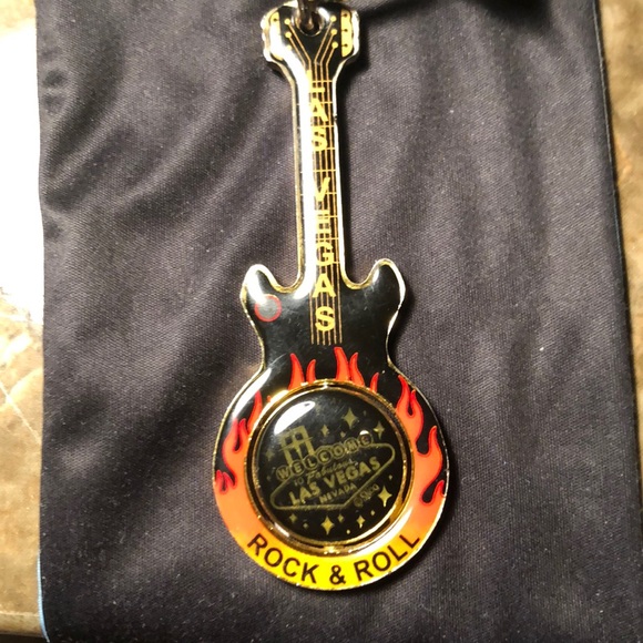 Profile Picture of Anselmo Bustos (@anselmobustos) on Poshmark