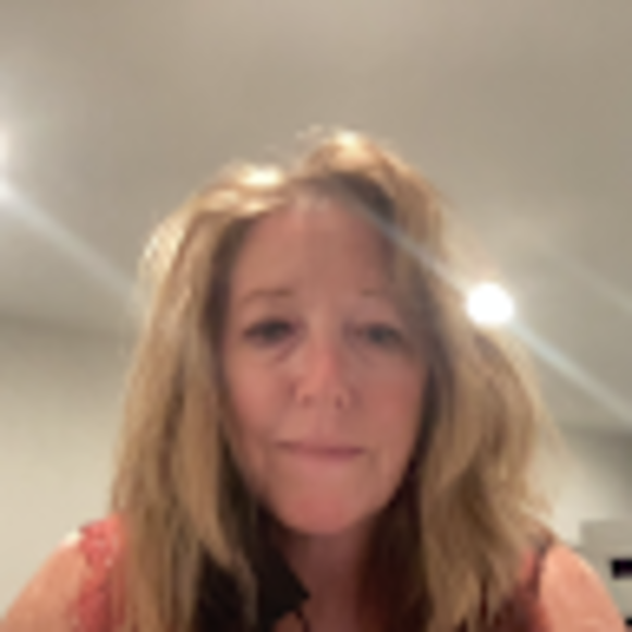 Profile Picture of Elaine Pitek (@elainepitek) on Poshmark