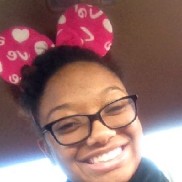 Profile Picture of Jasmine Jackson (@jaaybeejayy) on Poshmark