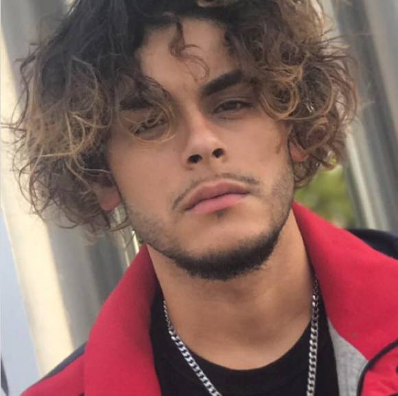 Profile Picture of Aurelio Hernandez (@aurelio2054507) on Poshmark