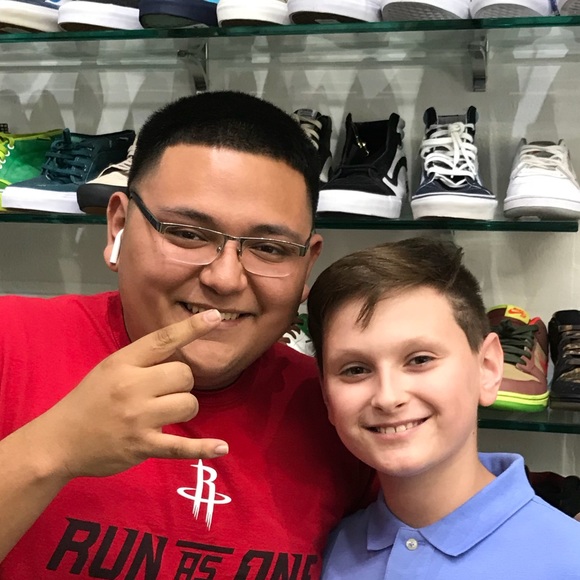 Profile Picture of Rocco Barwinski (@rocco_kicks) on Poshmark