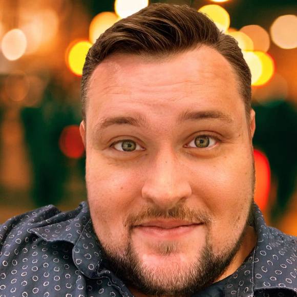 Profile Picture of Adam Tefft (@actefft) on Poshmark