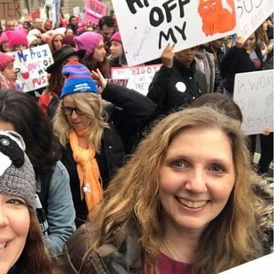 Profile Picture of Lisa Morrow (@kentuckycuz) on Twitter