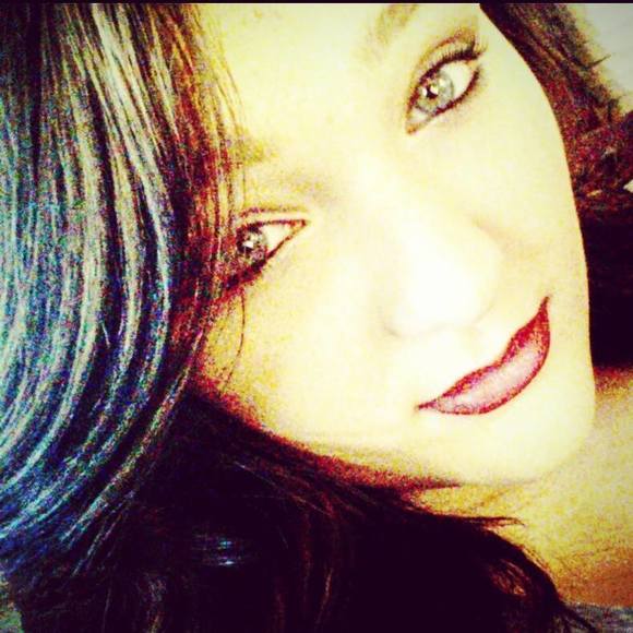 Kaydra Chadsey - Poshmark Profile Picture of Kaydra Chadsey (@fabulousfaith) on Poshmark