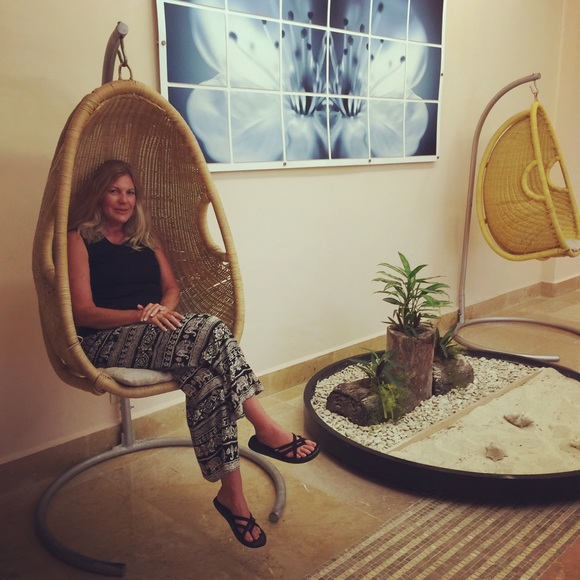 Profile Picture of Joann Pratka (@joannpratka) on Poshmark