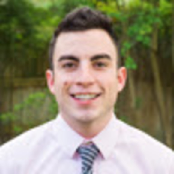 Profile Picture of Jeffrey Quinn (@jeffreyquinn97) on Poshmark
