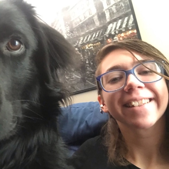 Profile Picture of Ashley Losson (@ashley102748) on Poshmark