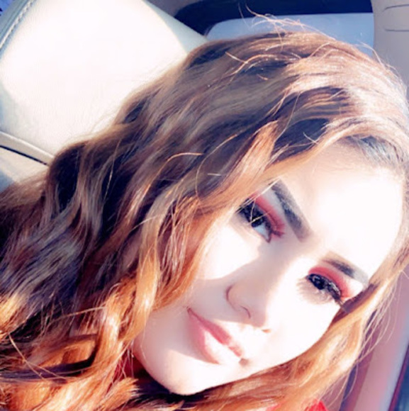 Profile Picture of Nayely Iracheta (@naye88381) on Poshmark