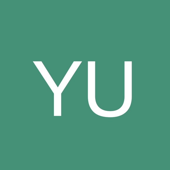 Profile Picture of Yuliia Ulko (@yuliiaulko) on Poshmark