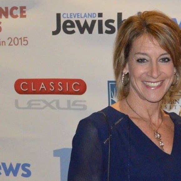 Profile Picture of Jackie Weltman (@jackieweltman) on Poshmark