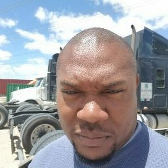 Profile Picture of Tim Perkins (@perkinstim085) on Poshmark