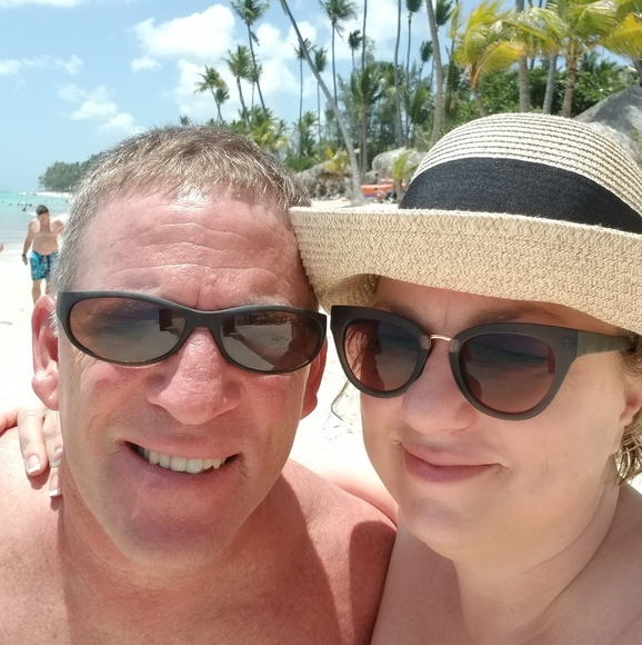 Profile Picture of Carla Brown-popp (@carlapopp123) on Poshmark