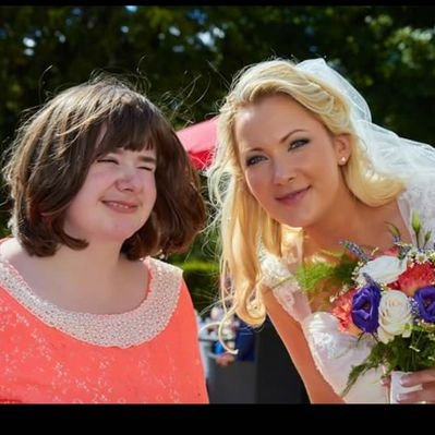 Profile Picture of Michelle Enright (@shelcunningham) on Twitter