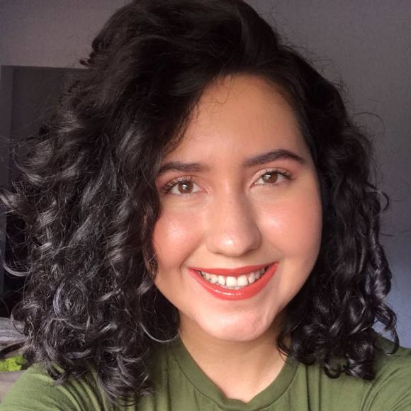 Profile Picture of Crystal Vigil (@ckvigil1) on Poshmark