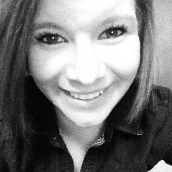 Profile Picture of Allie Litchkowski (@alitchkowski) on Poshmark