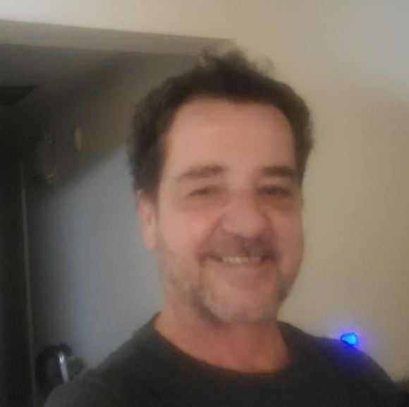 Profile Picture of Reza Jalili (@rezajalili) on Poshmark